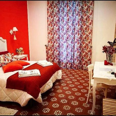 B&B Resta Cu Mme Неаполь Экстерьер фото