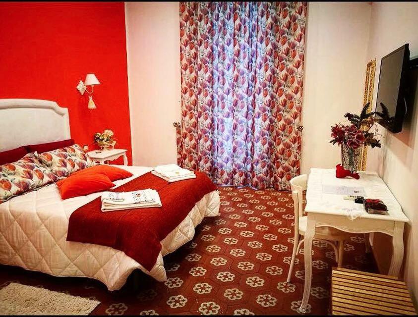 B&B Resta Cu Mme Неаполь Экстерьер фото