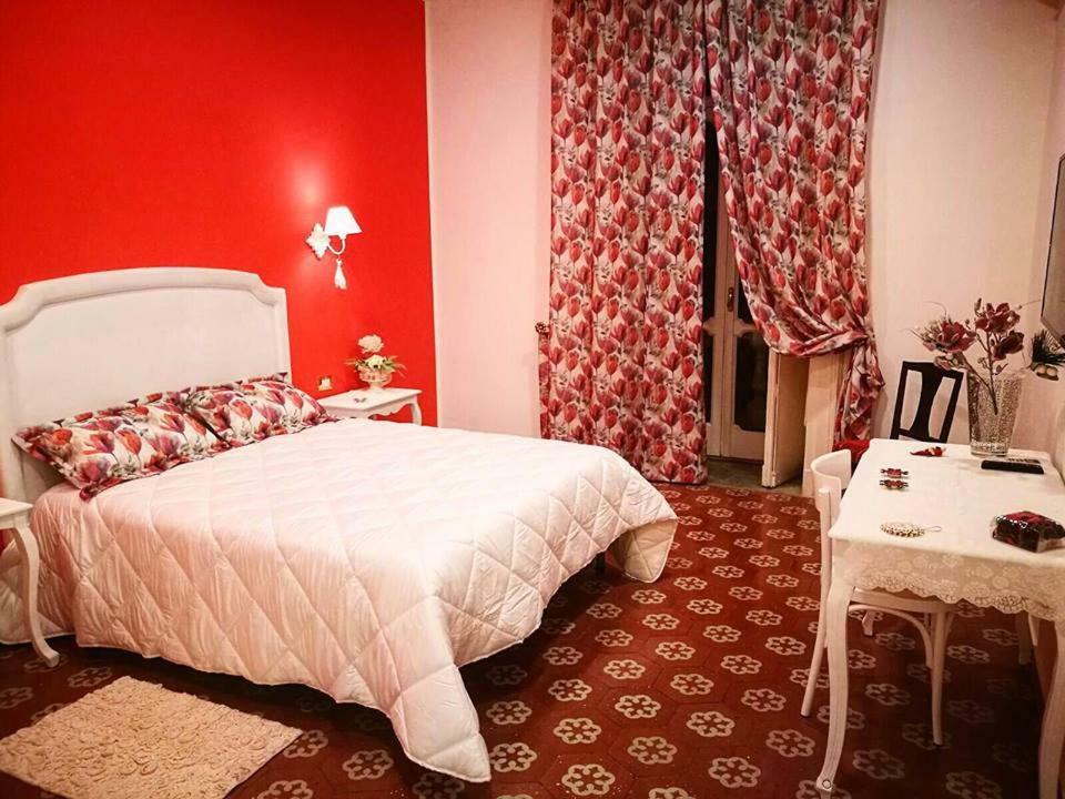 B&B Resta Cu Mme Неаполь Экстерьер фото