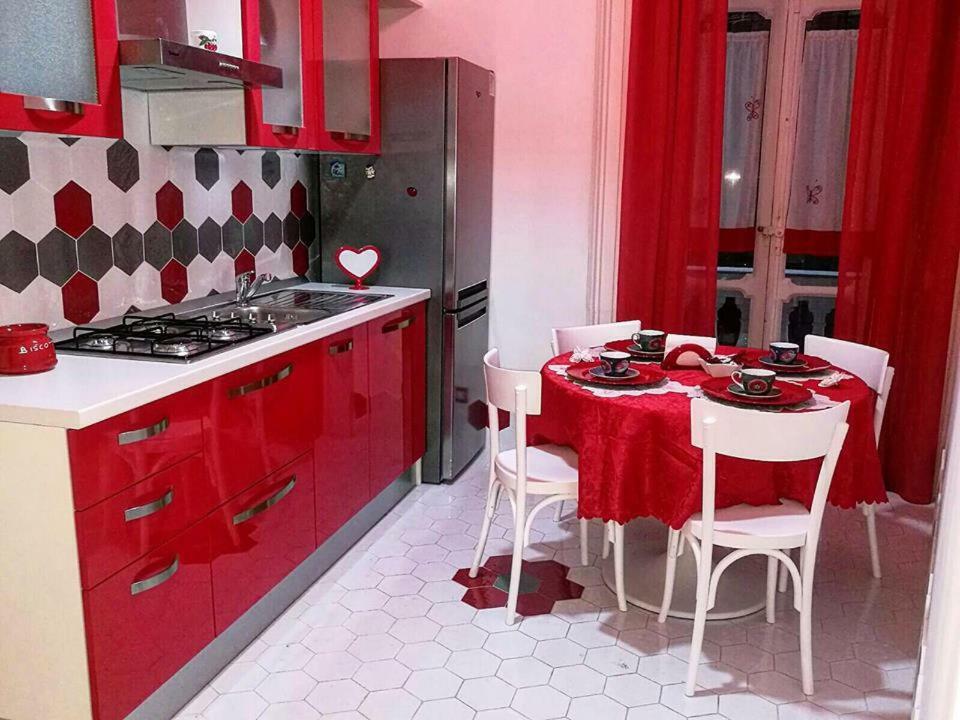 B&B Resta Cu Mme Неаполь Экстерьер фото